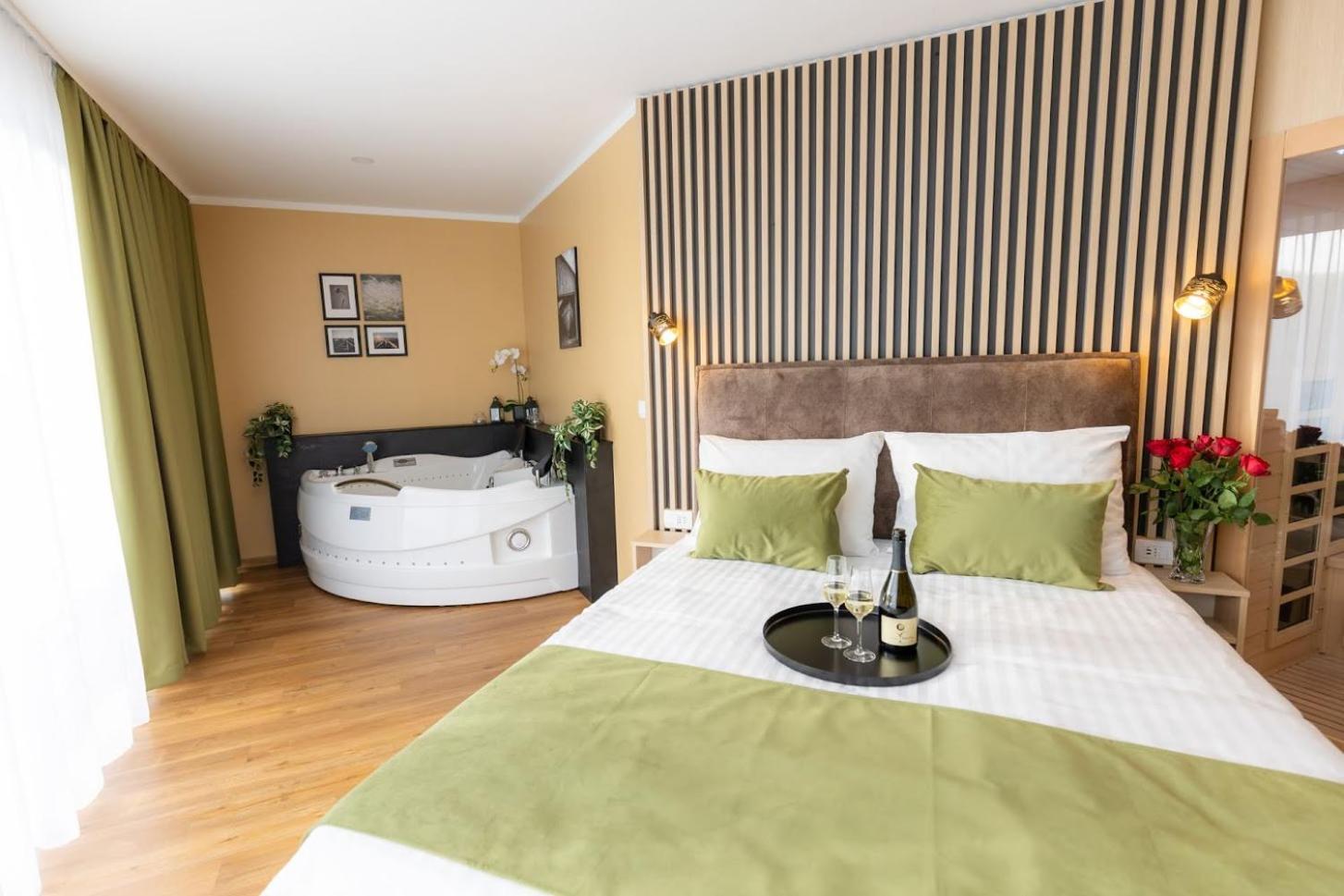 Hotel Dolenjc Novo Mesto Zewnętrze zdjęcie