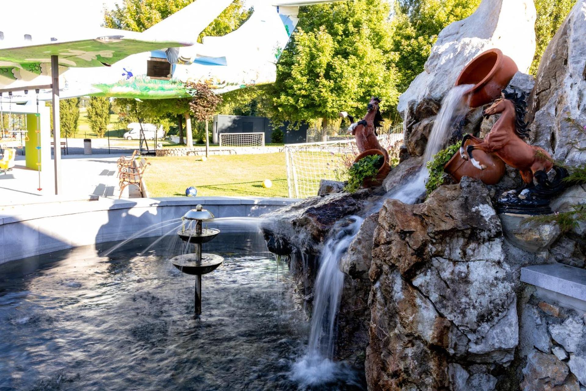 Hotel Dolenjc Novo Mesto Zewnętrze zdjęcie